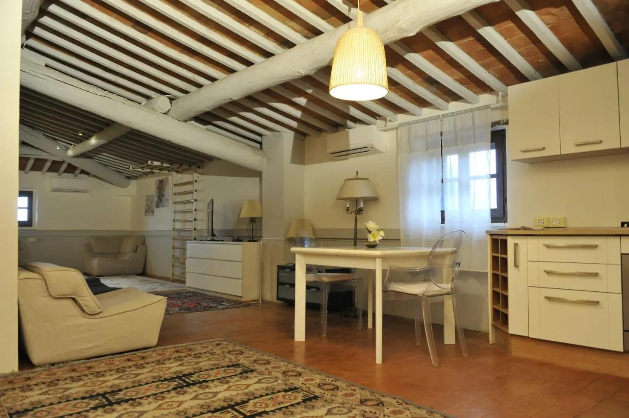 Villa Schiatti Cortona 3*,  Itália