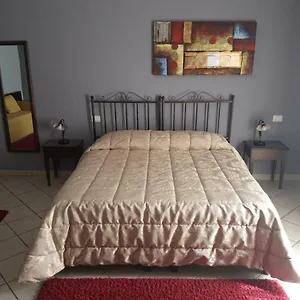 https://affittacamere-la-piazzetta-caltagirone.sicilyhotelsitaly.net